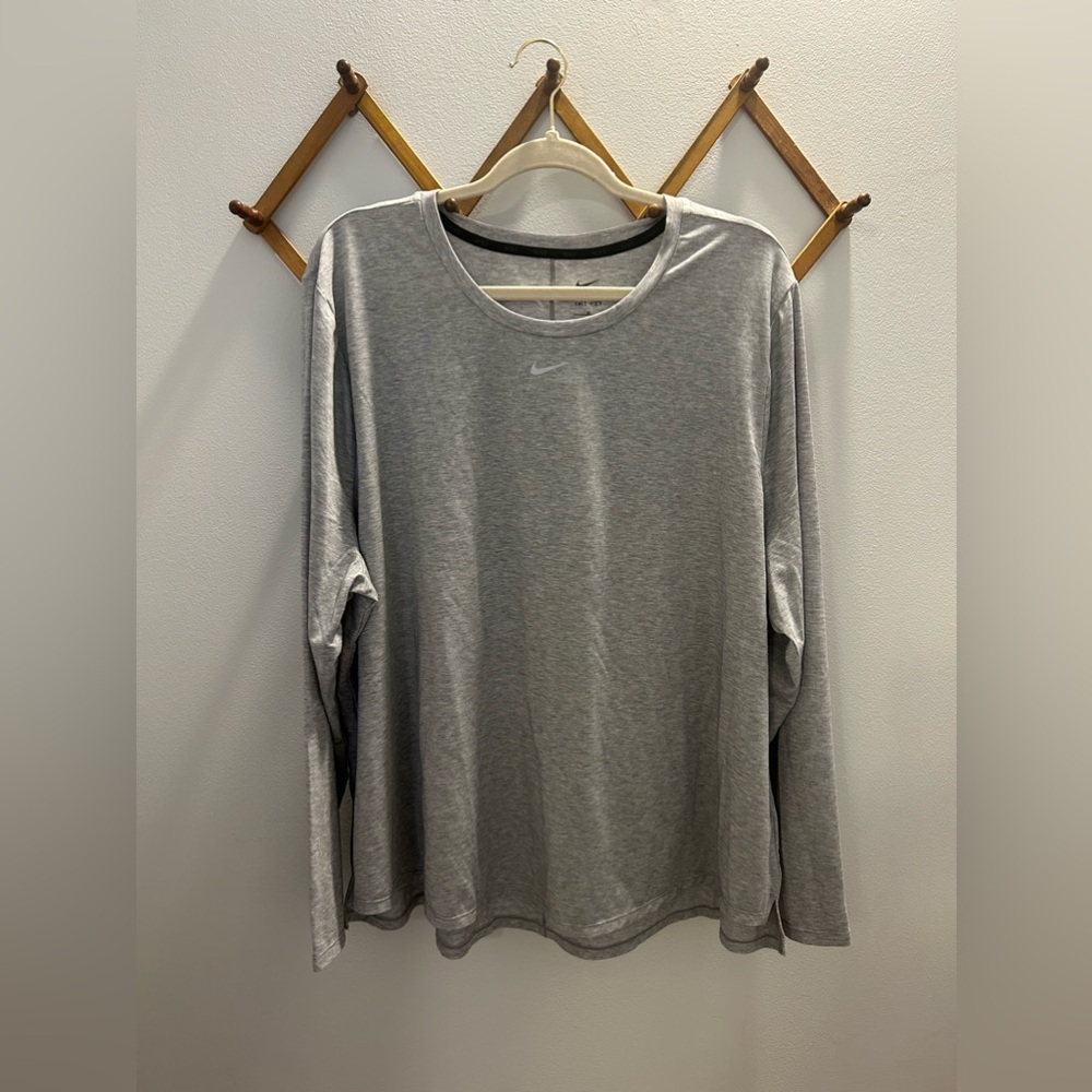 Nike Dri-Fit Long-Sleeve Tee